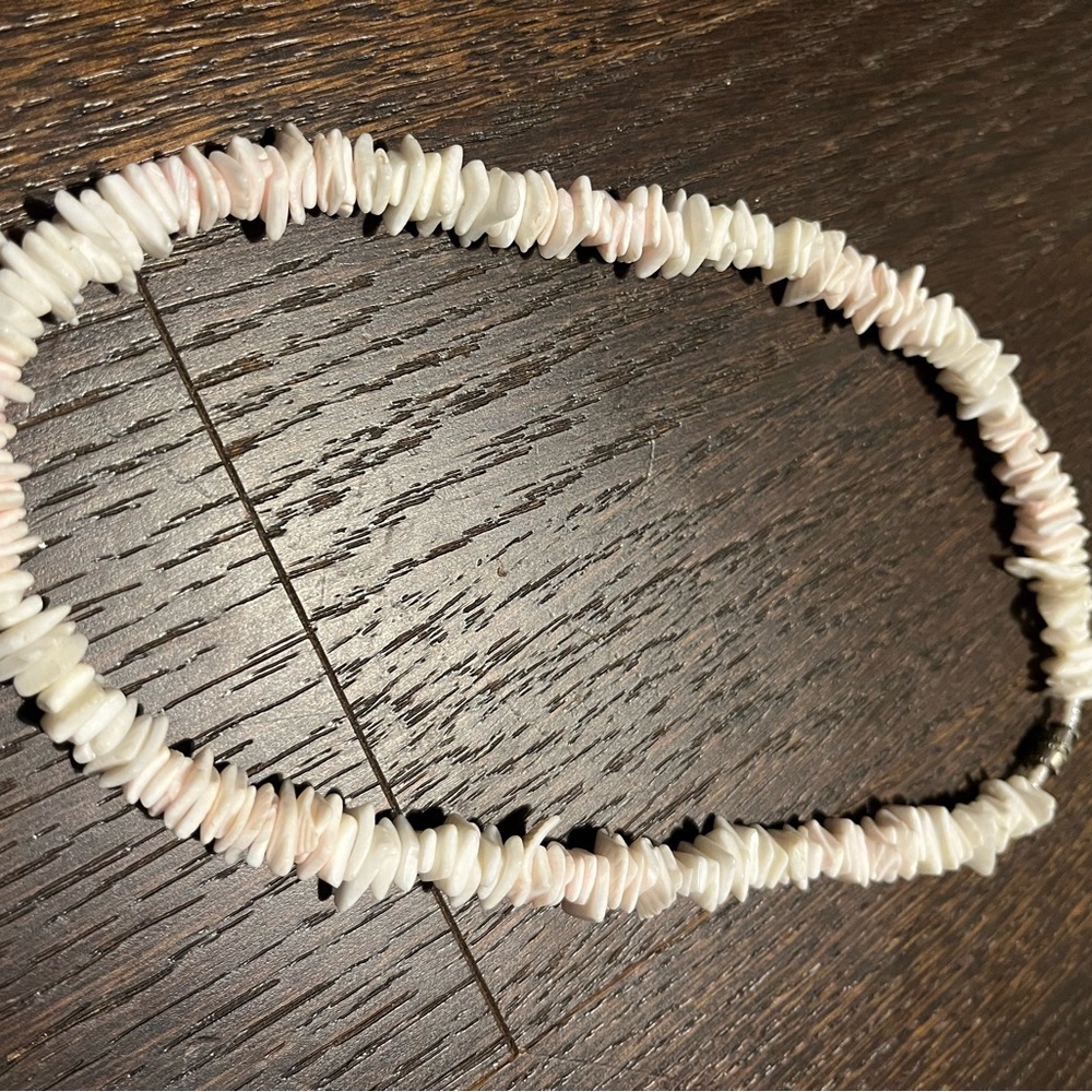 Real Shell Necklace from the Caribbean - Picture 4 of 5
